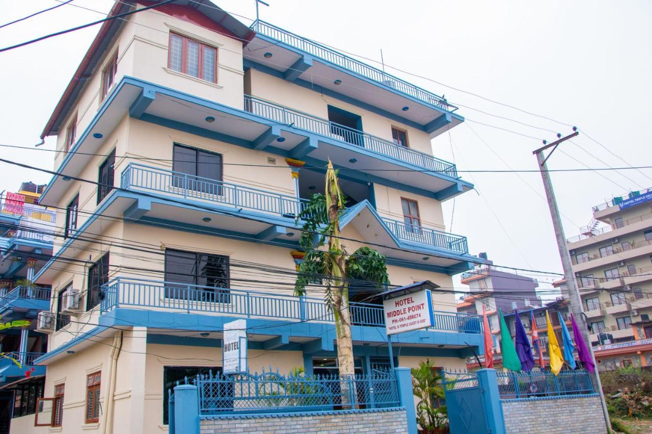 Hotel Middle Point Pvt Ltd Pokhara Exterior foto