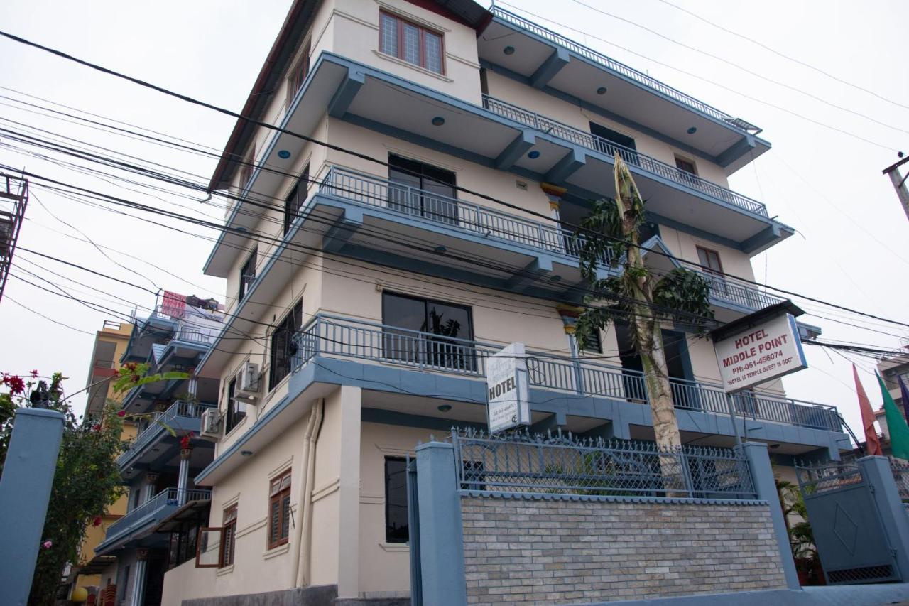 Hotel Middle Point Pvt Ltd Pokhara Exterior foto